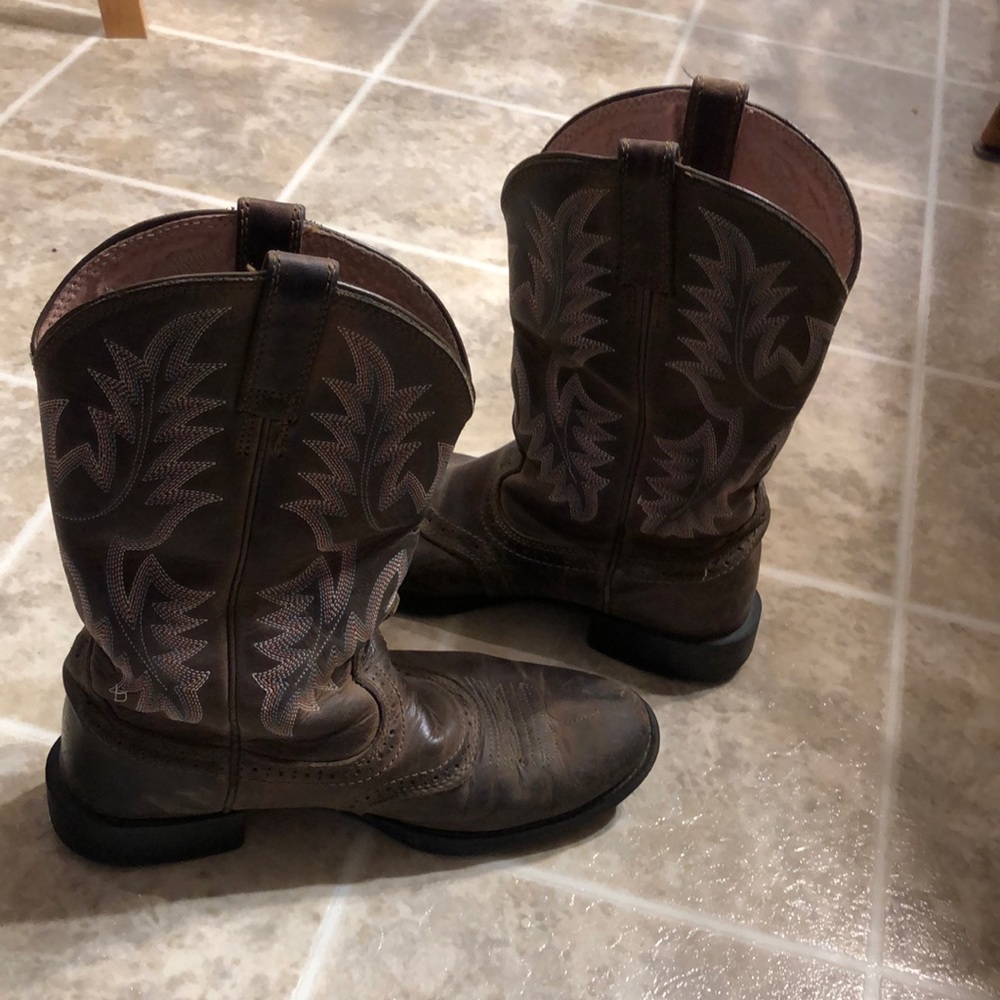 Ariat Round Toe Boots